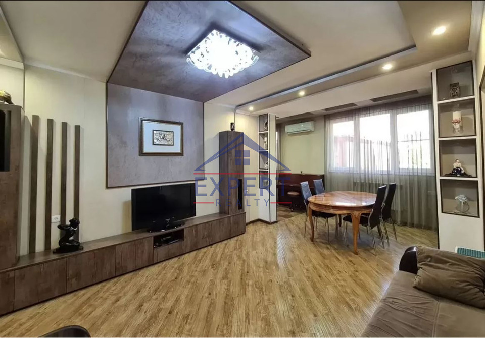 ԿԵՆՏՐՈՆ, ՊՈՒՇԿԻՆԻ ՓՈՂՈՑ, 4 ՍԵՆՅԱԿ