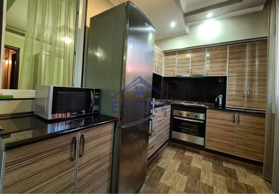 ԿԵՆՏՐՈՆ, ՊՈՒՇԿԻՆԻ ՓՈՂՈՑ, 4 ՍԵՆՅԱԿ