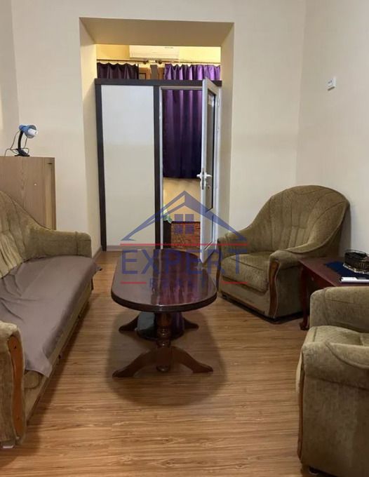 ԿԵՆՐՈՆ, ՏԻԳՐԱՆ ՄԵԾԻ ՊՈՂՈՏԱ, 1 ՍԵՆՅԱԿ