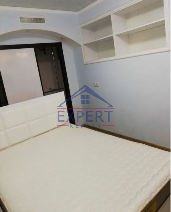 ԷՐԵԲՈՒՆԻ, ԴԱՎԻԹ ԲԵԿԻ ՓՈՂՈՑ, 2 ՍԵՆՅԱԿ