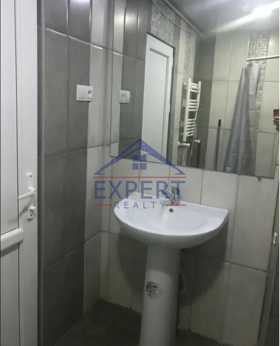 ԱՐԱԲԿԻՐ, ՎԻԿՏՈՐ ՀԱՄԲԱՐՁՈՒՄՅԱՆ ՓՈՂՈՑ, 2 ՍԵՆՅԱԿ