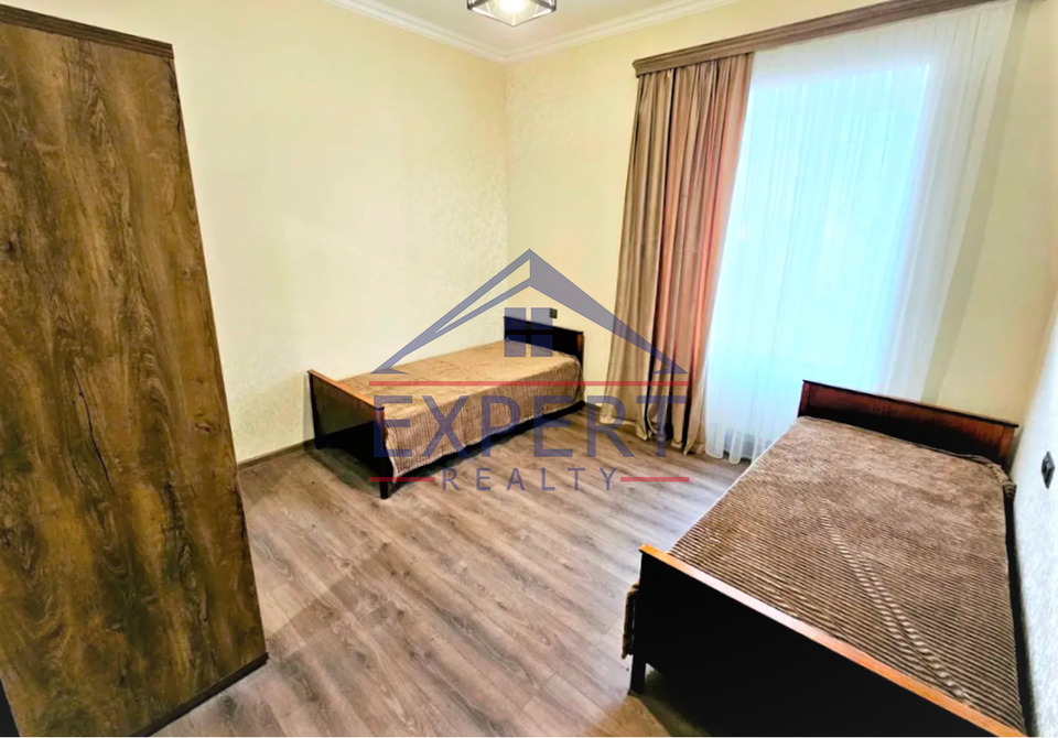 ԴԱՎԹԱՇԵՆ, ԱՆԴՐԱՆԻԿ ԻՈՍԻՖՅԱՆԻ ՓՈՂՈՑ, 3 ՍԵՆՅԱԿ