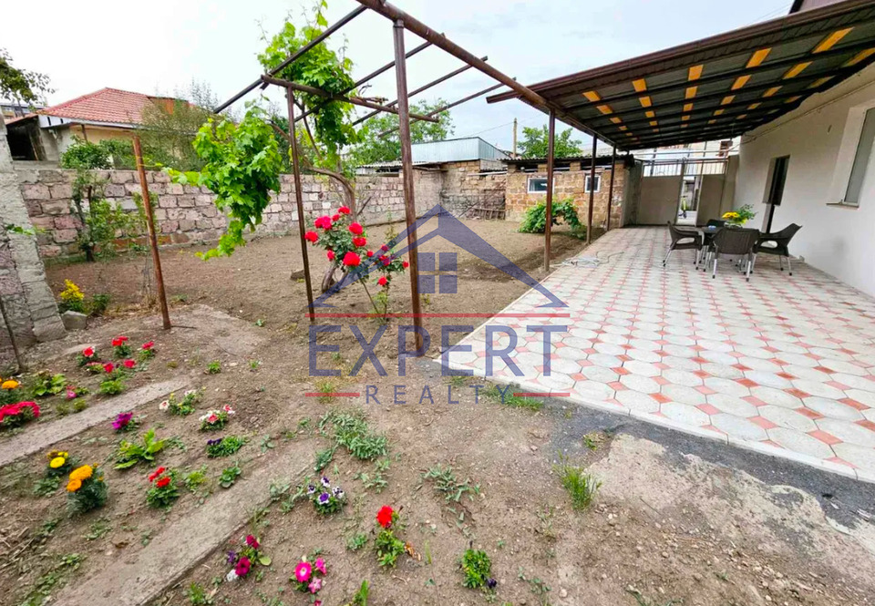 ԴԱՎԹԱՇԵՆ, ԱՆԴՐԱՆԻԿ ԻՈՍԻՖՅԱՆԻ ՓՈՂՈՑ, 3 ՍԵՆՅԱԿ