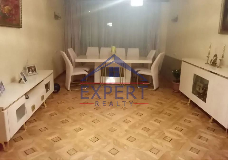 ԷՐԷԲՈՒՆԻ, ԱԹՈՅԱՆ ՓՈՂՈՑ, 3 ՍԵՆՅԱԿ