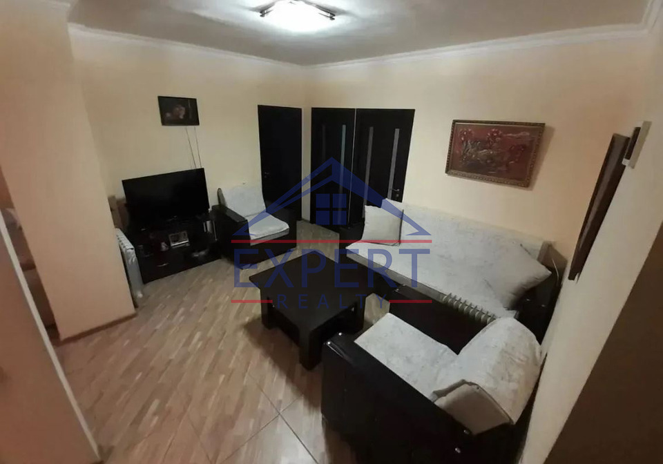 ԷՐԷԲՈՒՆԻ, ԱԹՈՅԱՆ ՓՈՂՈՑ, 3 ՍԵՆՅԱԿ