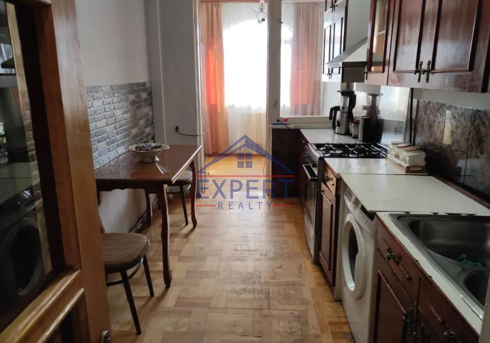 ԱՎԱՆ, ՆԱՐԵԿԱՑԻ ՓՈՂՈՑ, 3 ՍԵՆՅԱԿ