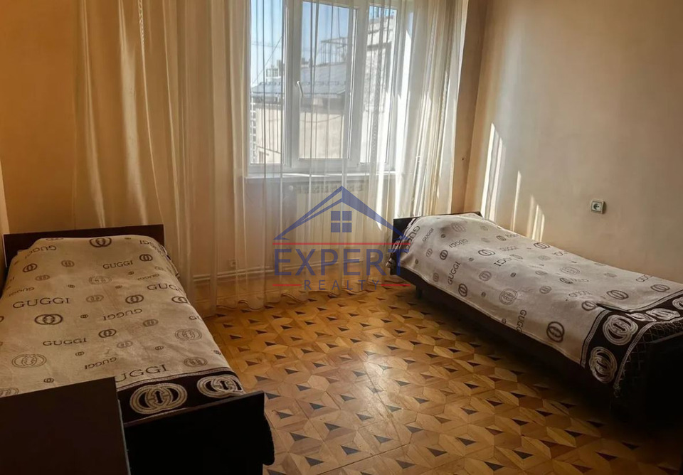 ԱՎԱՆ, ՆԱՐԵԿԱՑԻ ՓՈՂՈՑ, 3 ՍԵՆՅԱԿ