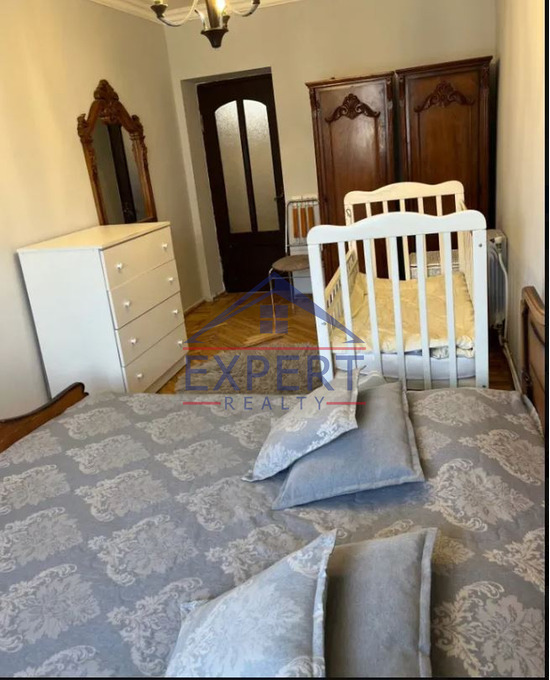 ԱՋԱՓՆՅԱԿ, ՀԱԼԱԲՅԱՆ ՓՈՂՈՑ, 4 ՍԵՆՅԱԿ