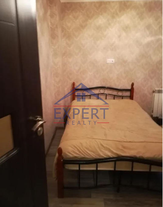 ԱՋԱՓՆՅԱԿ, ԼԵՆԻՆԳՐԱԴՅԱՆ ՓՈՂՈՑ, 3 ՍԵՆՅԱԿ