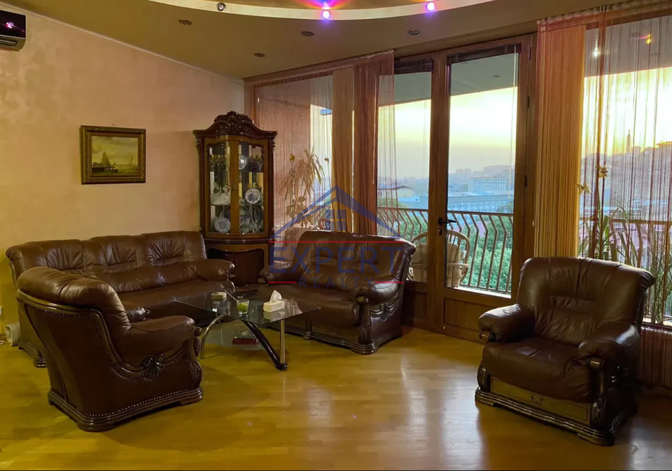 ԿԵՆՏՐՈՆ, ՀԵՐԱՑՈՒ , 2 ՍԵՆՅԱԿ