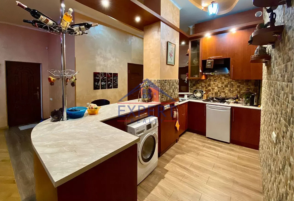 ԿԵՆՏՐՈՆ, ՀԵՐԱՑՈՒ , 2 ՍԵՆՅԱԿ