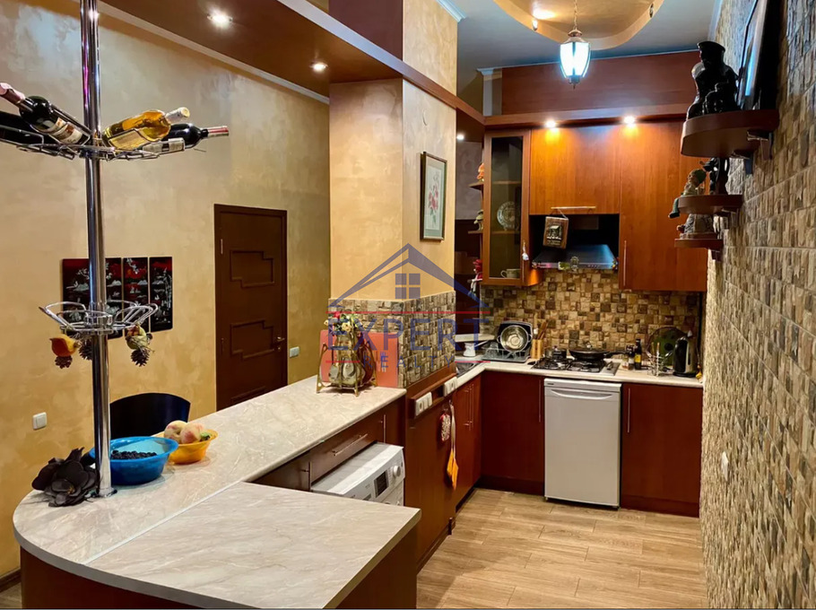 ԿԵՆՏՐՈՆ, ՀԵՐԱՑՈՒ , 2 ՍԵՆՅԱԿ