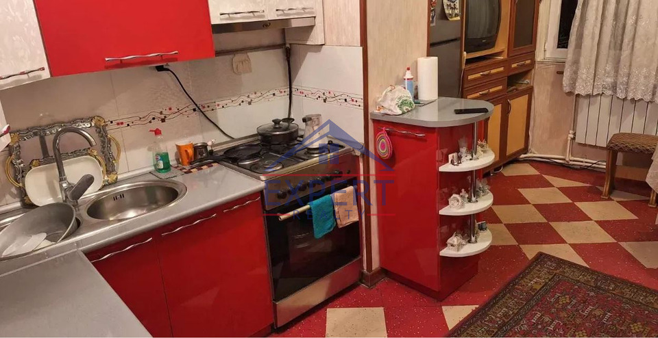 ԱՐԱԲԿԻՐ, ԿՈՄԻՏԱՍԻ ՊՈՂՈՏԱ, 3 ՍԵՆՅԱԿ