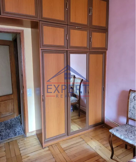 ԴԱՎԹԱՇԵՆ, ՏԻԳՐԱՆ ՊԵՏՐՈՍՅԱՆ ՓՈՂՈՑ, 3 ՍԵՆՅԱԿ