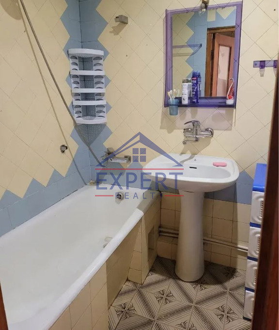 ԴԱՎԹԱՇԵՆ, ՏԻԳՐԱՆ ՊԵՏՐՈՍՅԱՆ ՓՈՂՈՑ, 3 ՍԵՆՅԱԿ