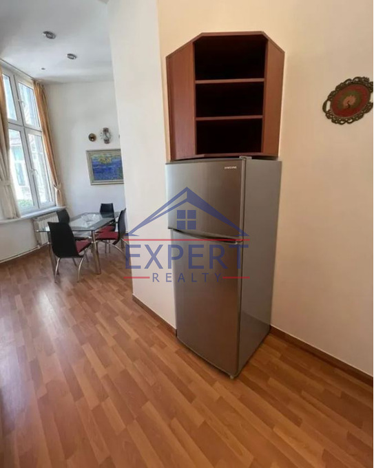 ԿԵՆՏՐՈՆ, ԱԲՈՎՅԱՆ ՓՈՂՈՑ, 3 ՍԵՆՅԱԿ