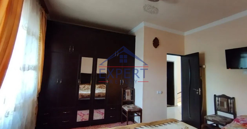 ԱՎԱՆ, ՊԱՐՈՒՅՐ ՍԵՎԱԿ 4 ՍԵՆՅԱԿ
