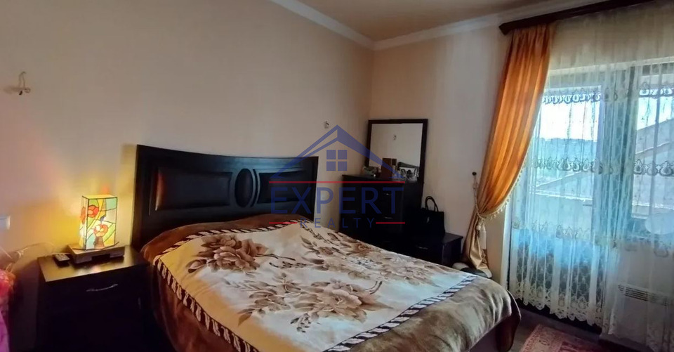 ԱՎԱՆ, ՊԱՐՈՒՅՐ ՍԵՎԱԿ 4 ՍԵՆՅԱԿ