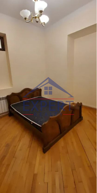 ԱՐԱԲԿԻՐ, ԿՈՄԻՏԱՍԻ ՊՈՂՈՏԱ, 2 ՍԵՆՅԱԿ
