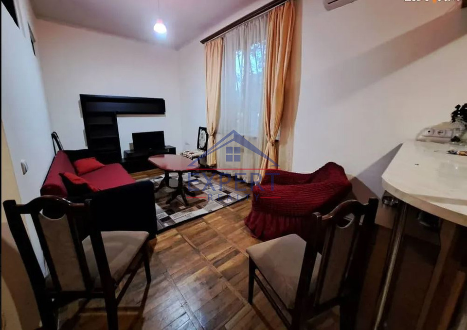 ԱՐԱԲԿԻՐ, ՄԱՄԻԿՈՆՅԱՆՑ ՓՈՂՈՑ, 2 ՍԵՆՅԱԿ