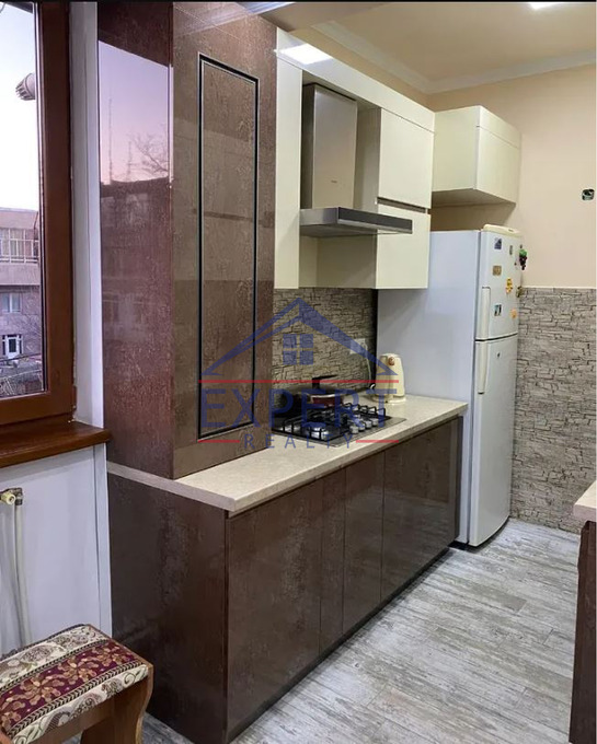 ԱՋԱՓՆՅԱԿ, ՀԱԼԱԲՅԱՆ ՓՈՂՈՑ, 3 ՍԵՆՅԱԿ