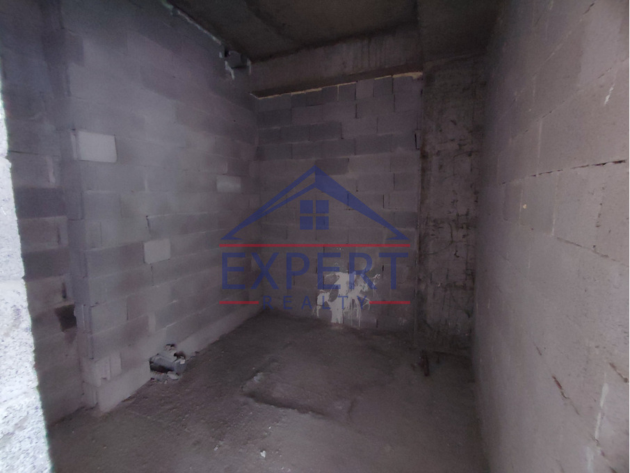 ԱՐԱԲԿԻՐ, ԿՈՄԻՏԱՍԻ ՊՈՂՈՏԱ, 3 ՍԵՆՅԱԿ