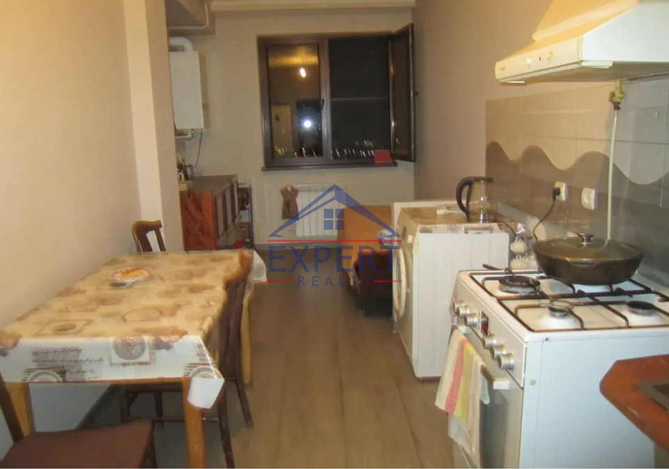 ՔԱՆԱՔԵՌ ԶԵՅԹՈՒՆ, ԶԱՔԱՐԻԱ ՍԱՐԿԱՎԱԳԻ ՓՈՂՈՑ, 4 ՍԵՆՅԱԿ