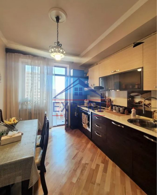 ԿԵՆՏՐՈՆ, ԱՐԳԻՇՏԻ ՓՈՂՈՑ, 2 ՍԵՆՅԱԿ