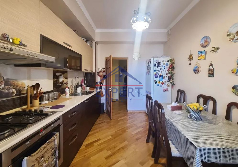 ԿԵՆՏՐՈՆ, ԱՐԳԻՇՏԻ ՓՈՂՈՑ, 2 ՍԵՆՅԱԿ