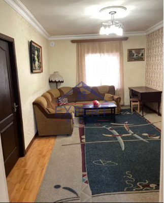 ԿԵՆՏՐՈՆ, ՊՐԱՀԱՅԻ ՓՈՂՈՑ, 3 ՍԵՆՅԱԿ