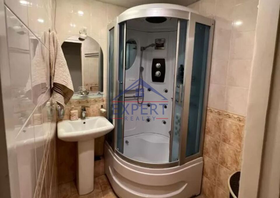 ԱՐԱԲԿԻՐ, ՀՐԱՉՅԱ ՔՈՉԱՐ ՓՈՂՈՑ, 6 ՍԵՆՅԱԿ