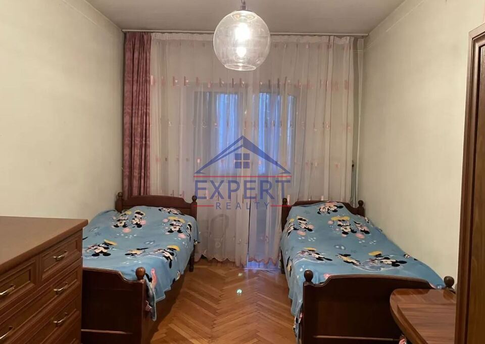 ՔԱՆԱՔԵՌ ԶԵՅԹՈՒՆ, ԴՐՈՅԻ ՓՈՂՈՑ, 4 ՍԵՆՅԱԿ