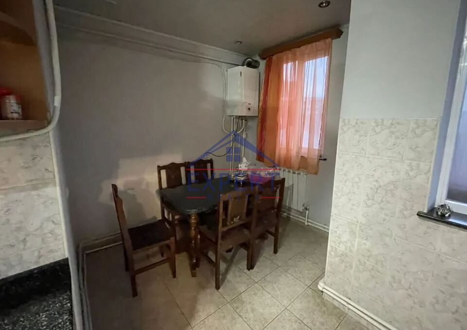ՔԱՆԱՔԵՌ ԶԵՅԹՈՒՆ, ԴՐՈՅԻ ՓՈՂՈՑ, 4 ՍԵՆՅԱԿ