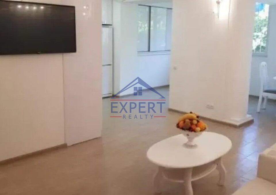 ԿԵՆՏՐՈՆ, ԶԱՔՅԱՆ ՓՈՂՈՑ, 3 ՍԵՆՅԱԿ