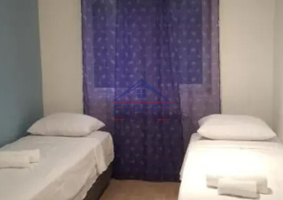 ԿԵՆՏՐՈՆ, ԶԱՔՅԱՆ ՓՈՂՈՑ, 3 ՍԵՆՅԱԿ