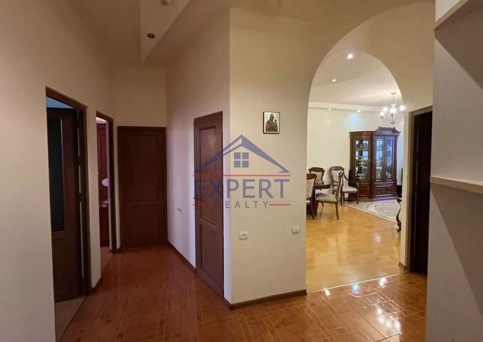 ԱՐԱԲԿԻՐ, ՎԱՂԱՐՇ ՎԱՂԱՐՇՅԱՆ ՓՈՂՈՑ, 4 ՍԵՆՅԱԿ