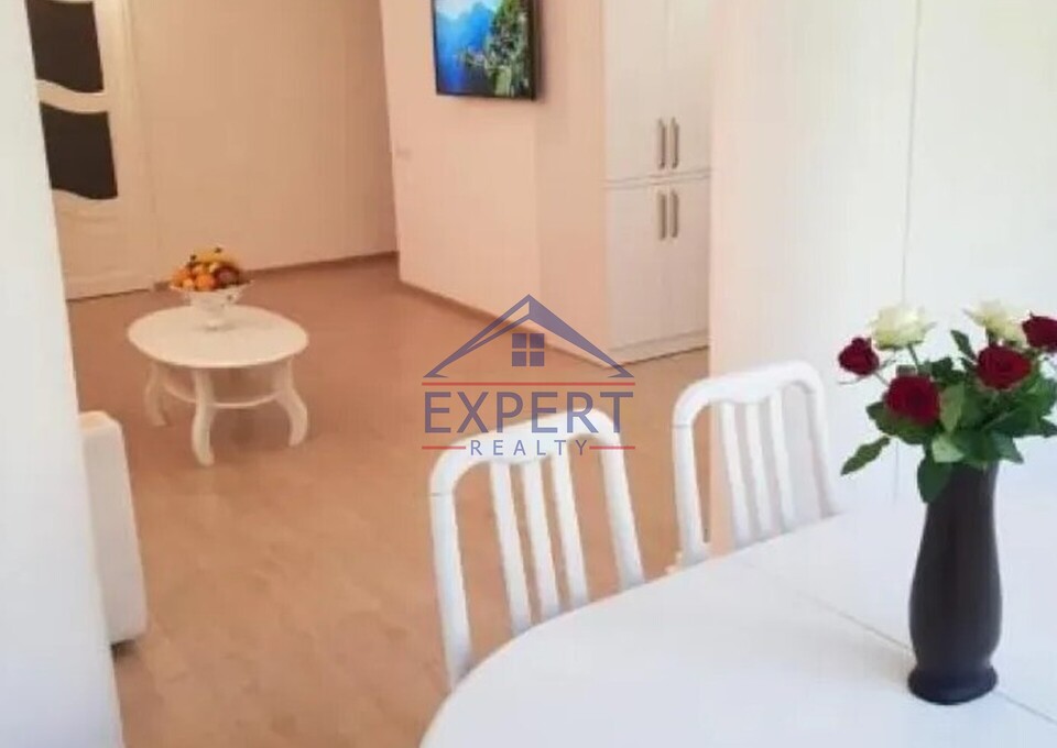 ԿԵՆՏՐՈՆ, ԶԱՔՅԱՆ ՓՈՂՈՑ, 3 ՍԵՆՅԱԿ