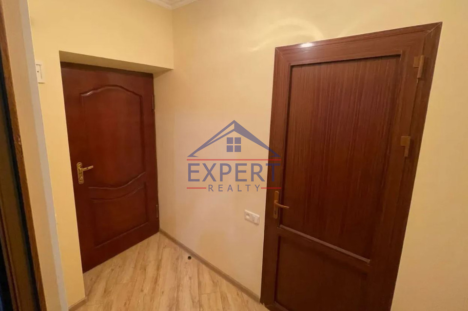 ԱՐԱԲԿԻՐ, ԱՎԵՏԻՍ ԱՀԱՐՈՆՅԱՆ ՓՈՂՈՑ, 3 ՍԵՆՅԱԿ