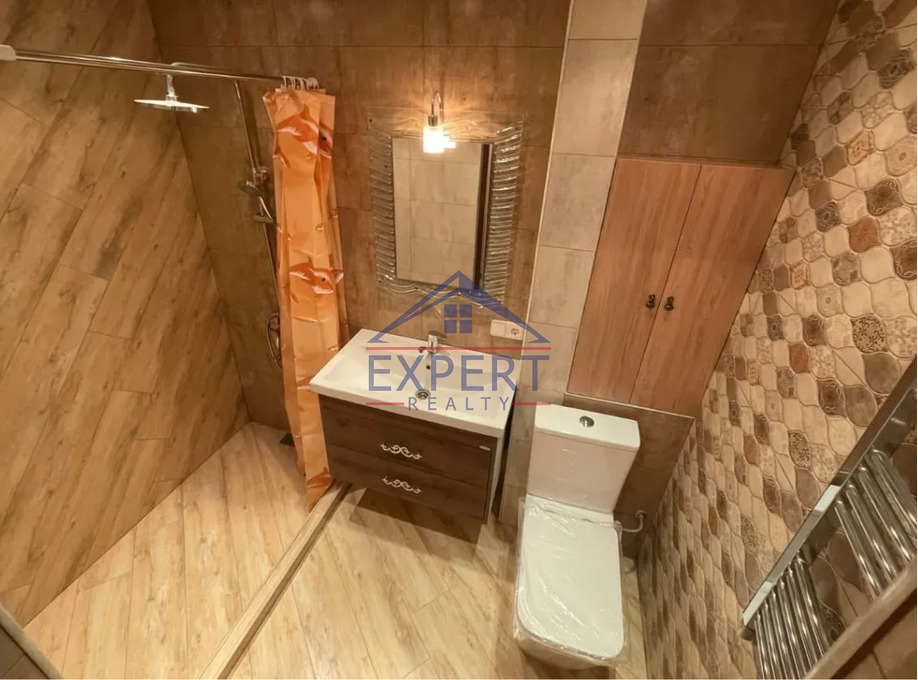 ԱՐԱԲԿԻՐ, ԱՎԵՏԻՍ ԱՀԱՐՈՆՅԱՆ ՓՈՂՈՑ, 3 ՍԵՆՅԱԿ