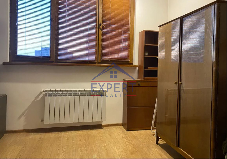 ԱՎԱՆ-ԱՌԻՆՋ, 1-ԻՆ ՄԻԿՐՈՇՐՋԱՆ, 3 ՍԵՆՅԱԿ