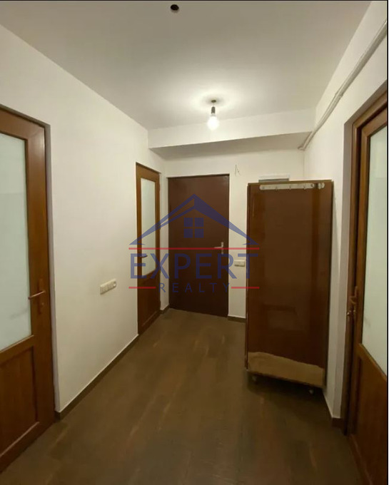 ԱՎԱՆ-ԱՌԻՆՋ, 1-ԻՆ ՄԻԿՐՈՇՐՋԱՆ, 3 ՍԵՆՅԱԿ