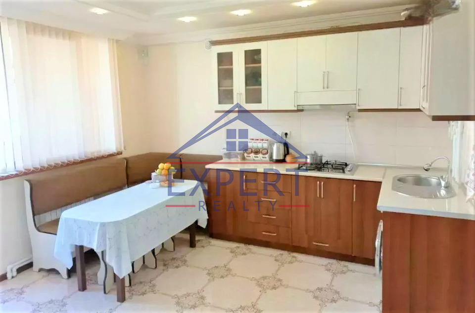 ՔԱՆԱՔԵՌ ԶԵՅԹՈՒՆ, ԴՐՈՅԻ ՓՈՂՈՑ, 5 ՍԵՆՅԱԿ