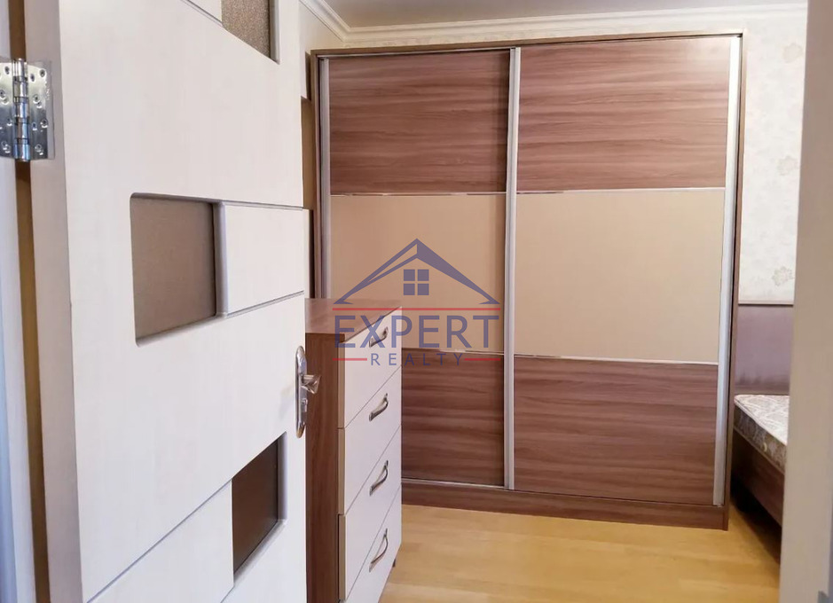 ԱՐԱԲԿԻՐ, ԿՈՄԻՏԱՍԻ ՊՈՂՈՏԱ, 3 ՍԵՆՅԱԿ