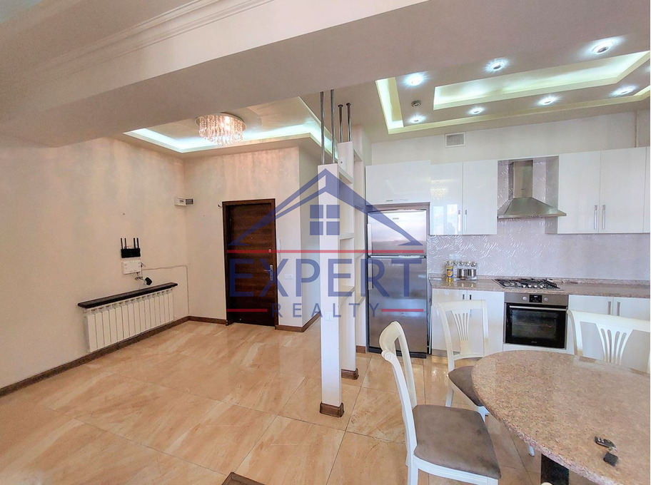 ԴԱՎԹԱՇԵՆ, ԱՆԱՍՏԱՍ ՄԻԿՈՅԱՆ ՓՈՂՈՑ, 3 ՍԵՆՅԱԿ