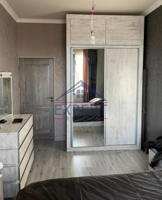 ՇԵՆԳԱՎԻԹ, ՉԵԽՈՎԻ ՓՈՂՈՑ, 2 ՍԵՆՅԱԿ