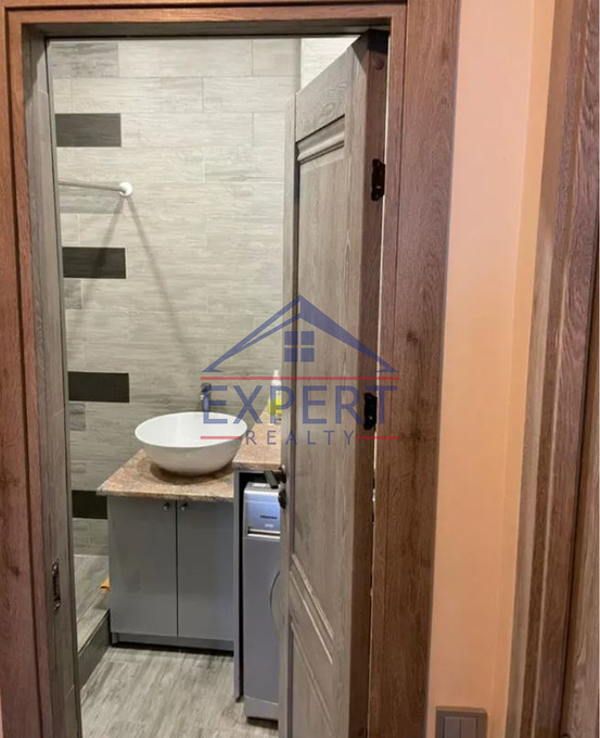 ՇԵՆԳԱՎԻԹ, ՉԵԽՈՎԻ ՓՈՂՈՑ, 2 ՍԵՆՅԱԿ