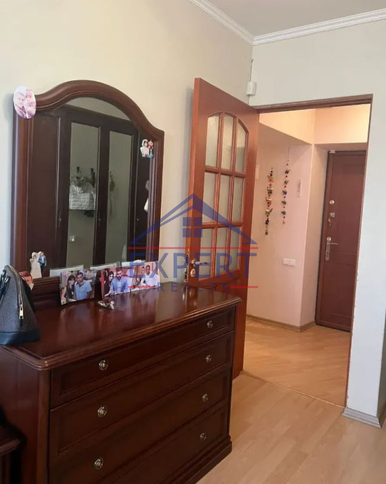 ԱՋԱՓՆՅԱԿ, ՄԱՐԳԱՐՅԱՆ ՓՈՂՈՑ, 3 ՍԵՆՅԱԿ