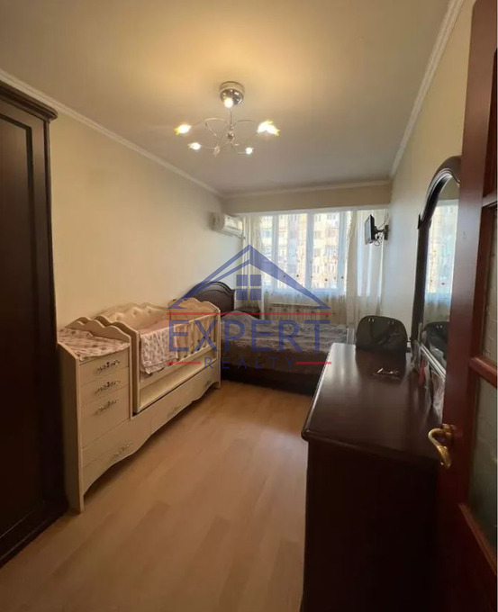 ԱՋԱՓՆՅԱԿ, ՄԱՐԳԱՐՅԱՆ ՓՈՂՈՑ, 3 ՍԵՆՅԱԿ
