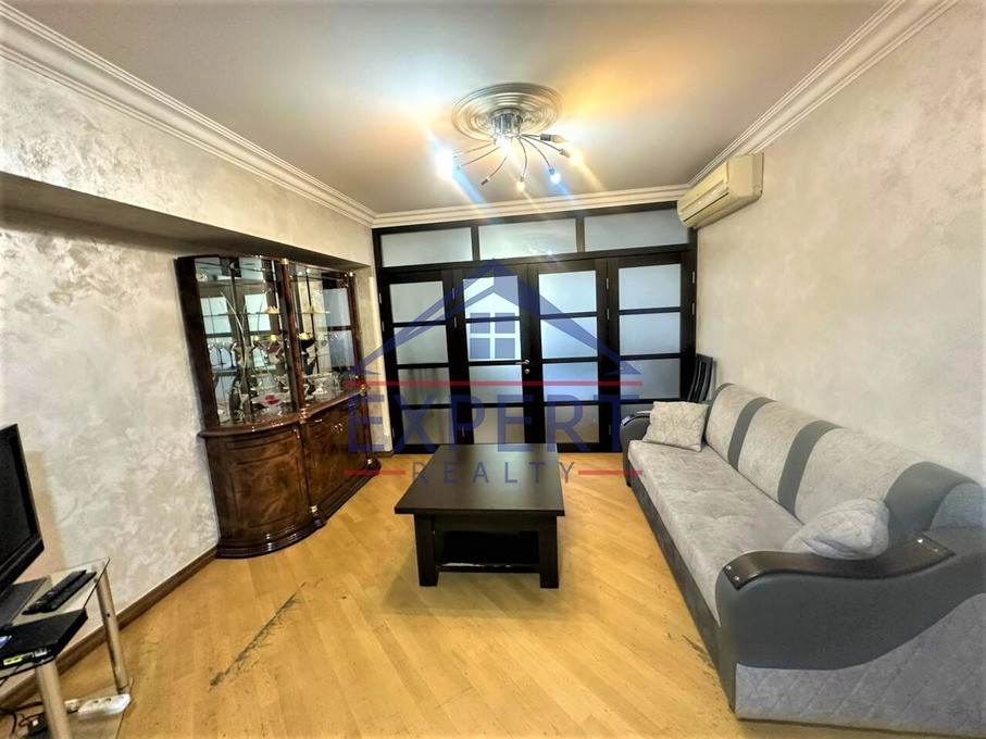 ԿԵՆՏՐՈՆ, ԵԶՆԻԿ ԿՈՂԲԱՑԻ, 3 ՍԵՆՅԱԿ