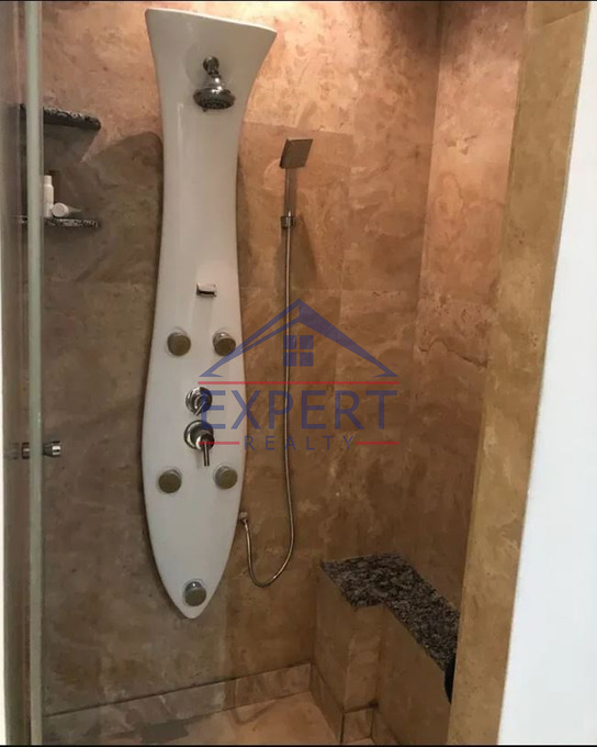 ԿԵՆՏՐՈՆ, ԱՅԱՍԻ ՓՈՂՈՑ, 4 ՍԵՆՅԱԿ